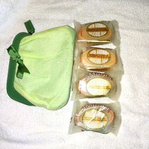 L'occitane amande exfoliating soap